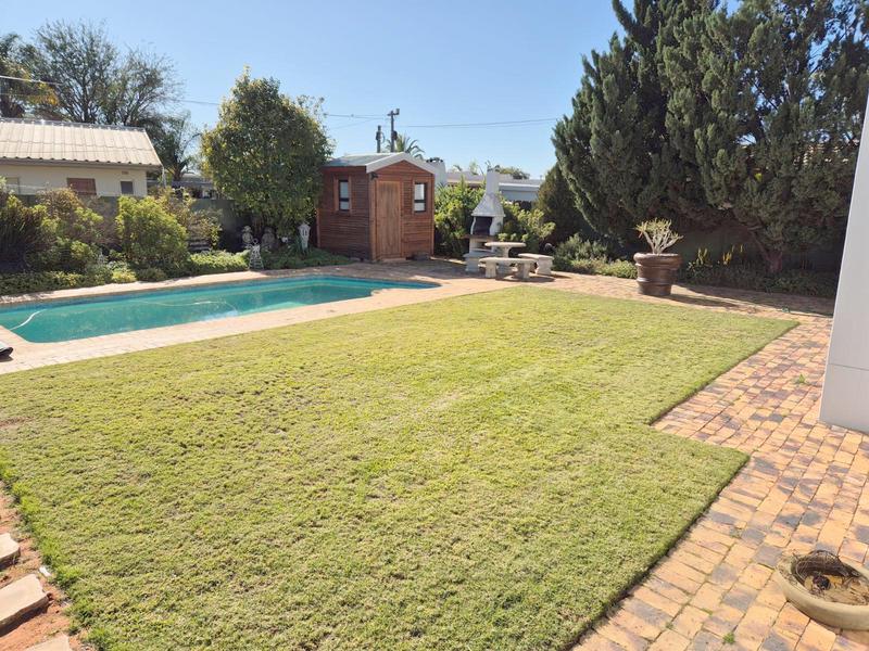 4 Bedroom Property for Sale in Vredendal Western Cape
